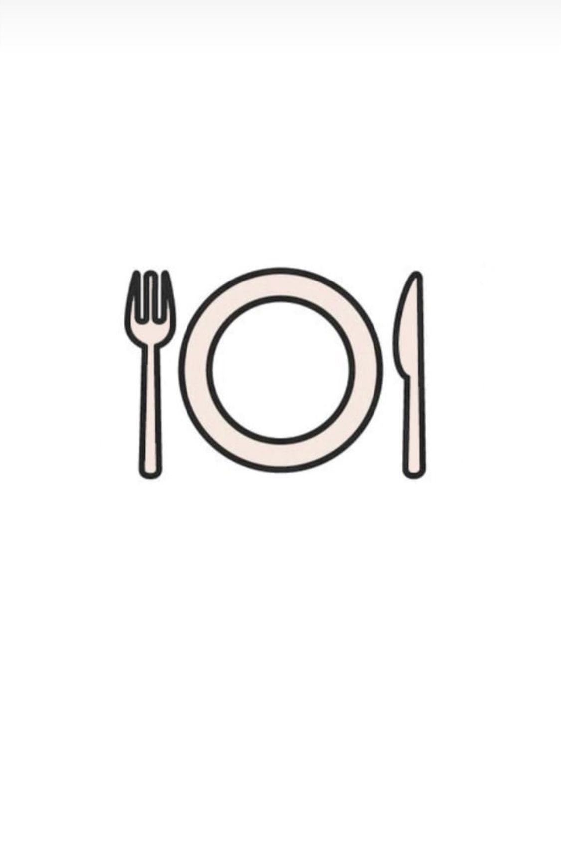 Стол с едой