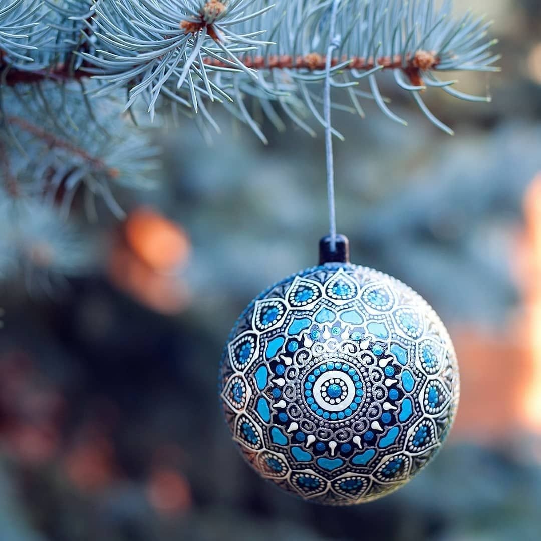 Елочные шары