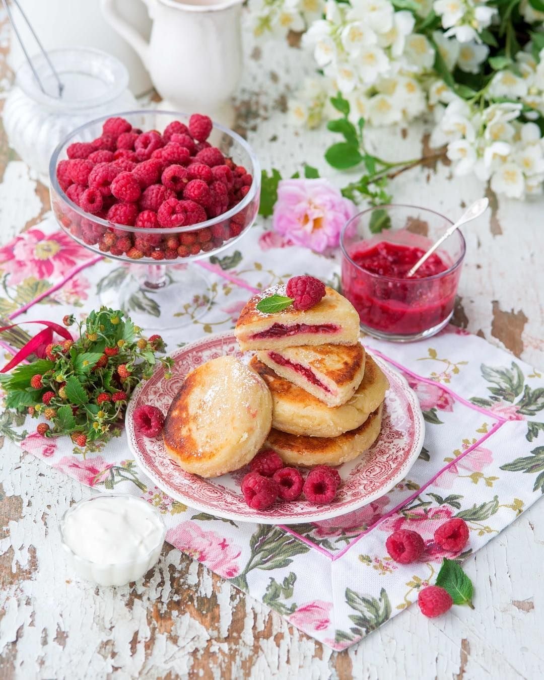 Завтрак ягоды цветы