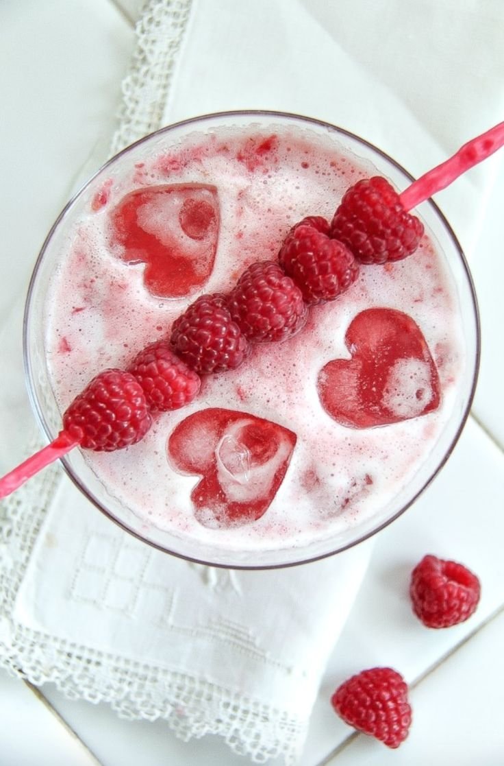 Доброе утро в малиновых тонах