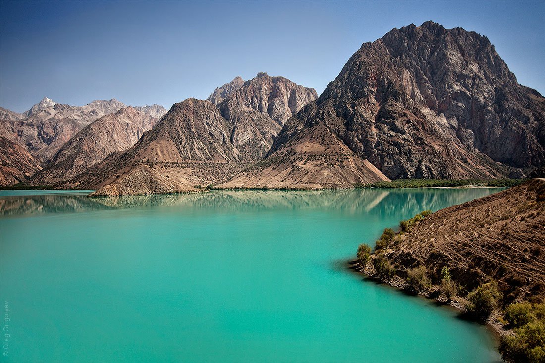 Горное озеро Искандеркуль Таджикистан