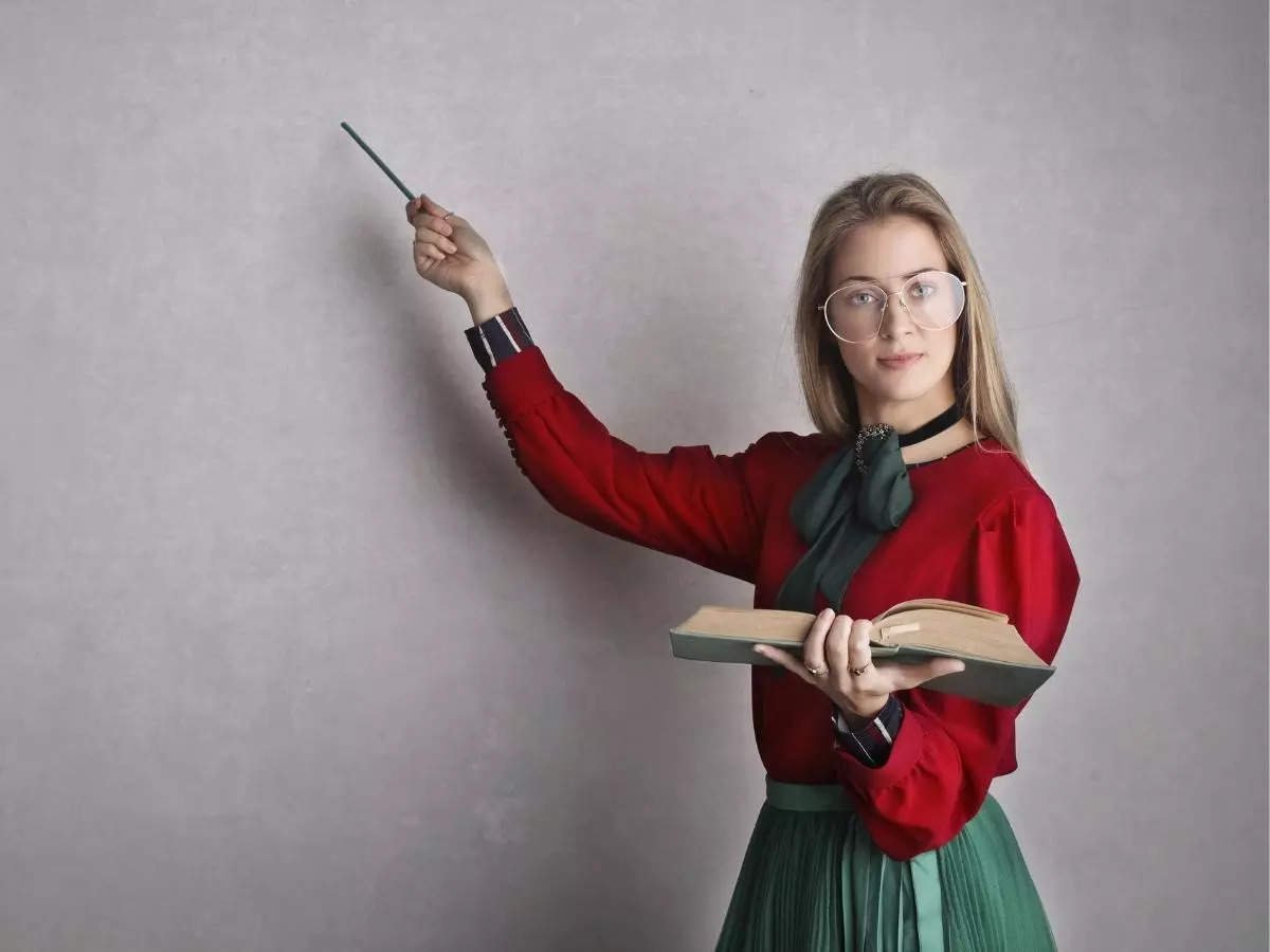 Преподаватель эмблема