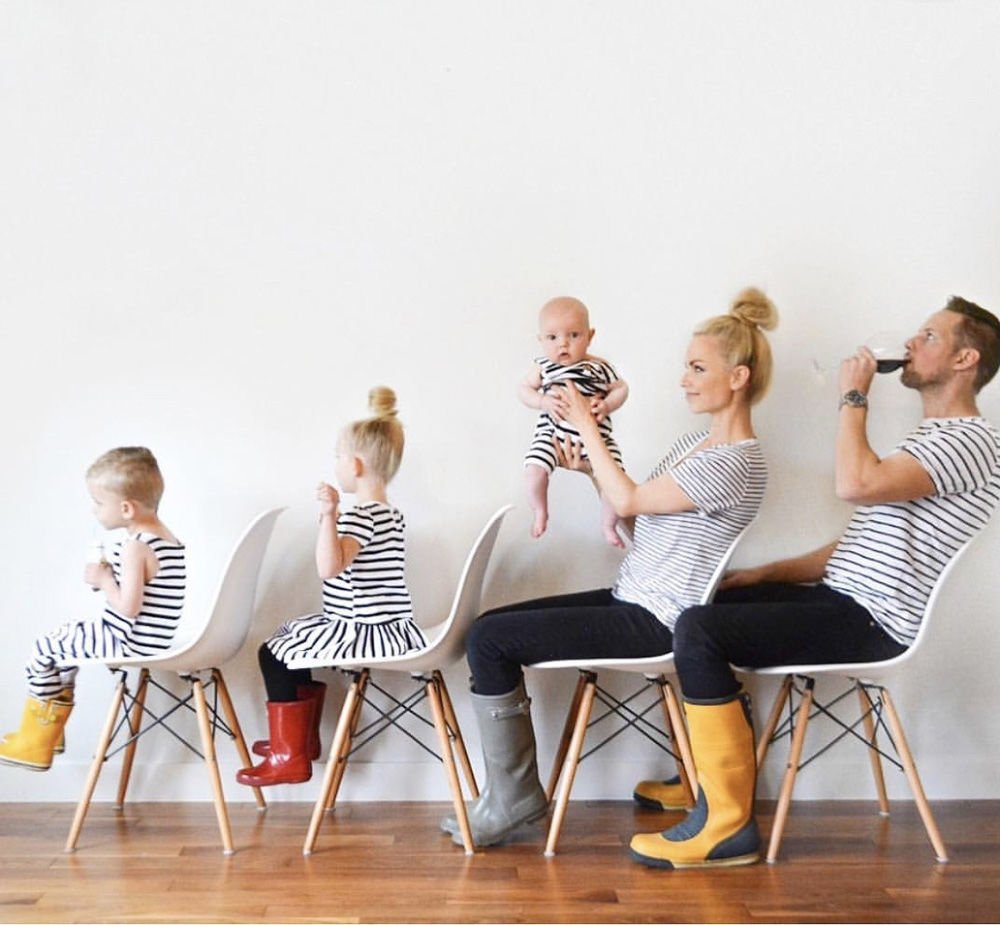 Веселая семейная фотосессия