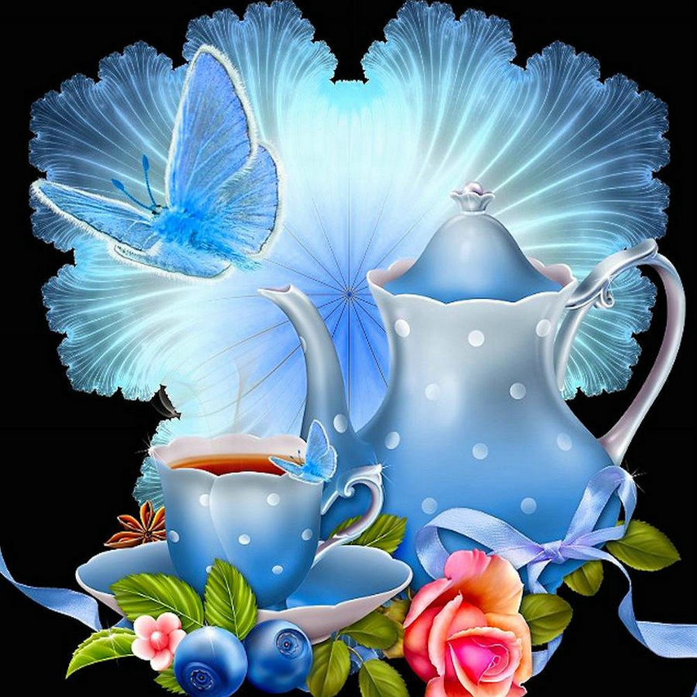 Вечером бабочки на цветах