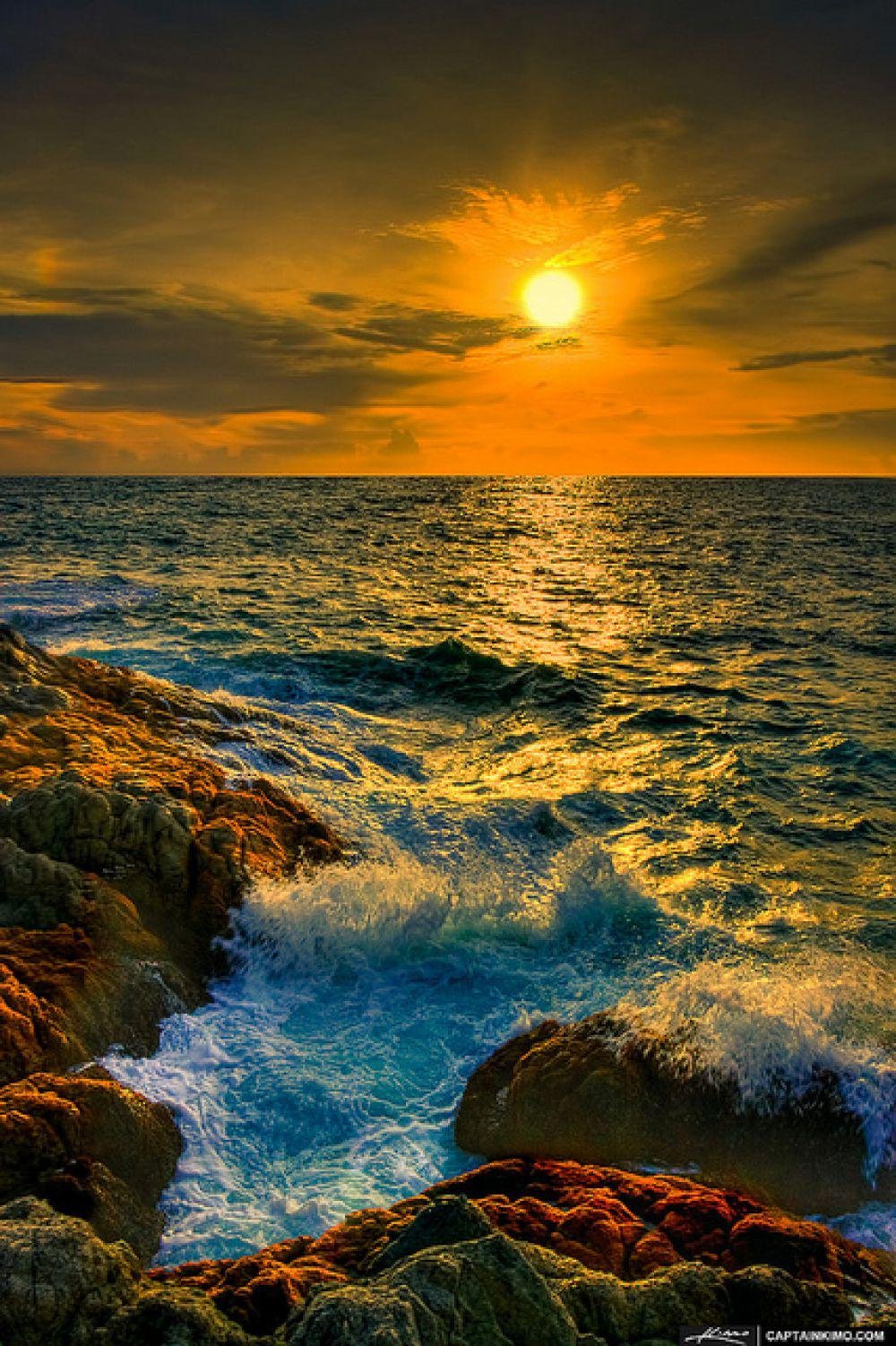 Красивое море вертикально