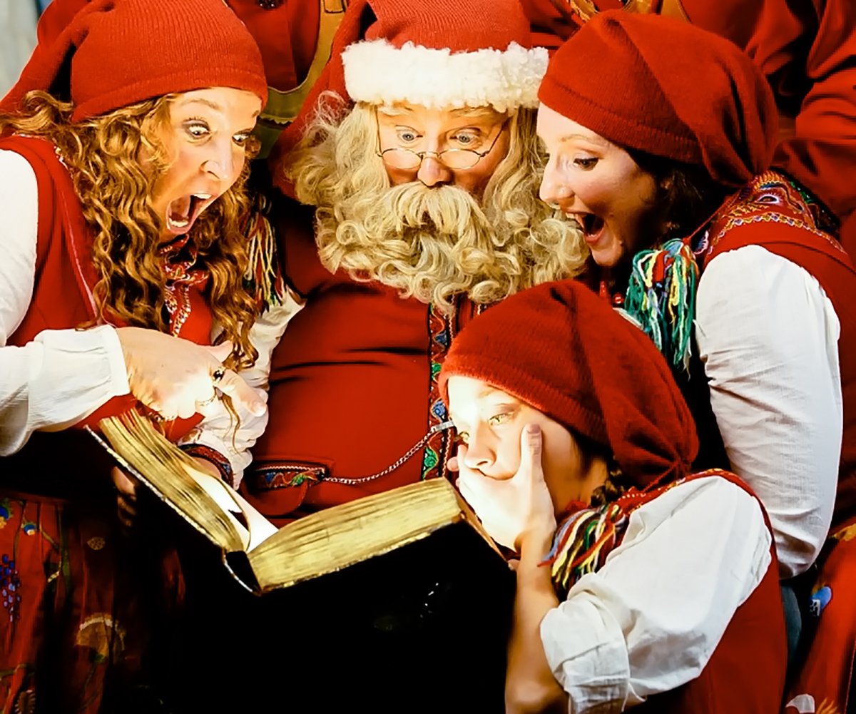 Милый новогодний гномик