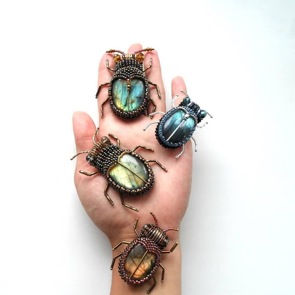 Жук скарабей украшение