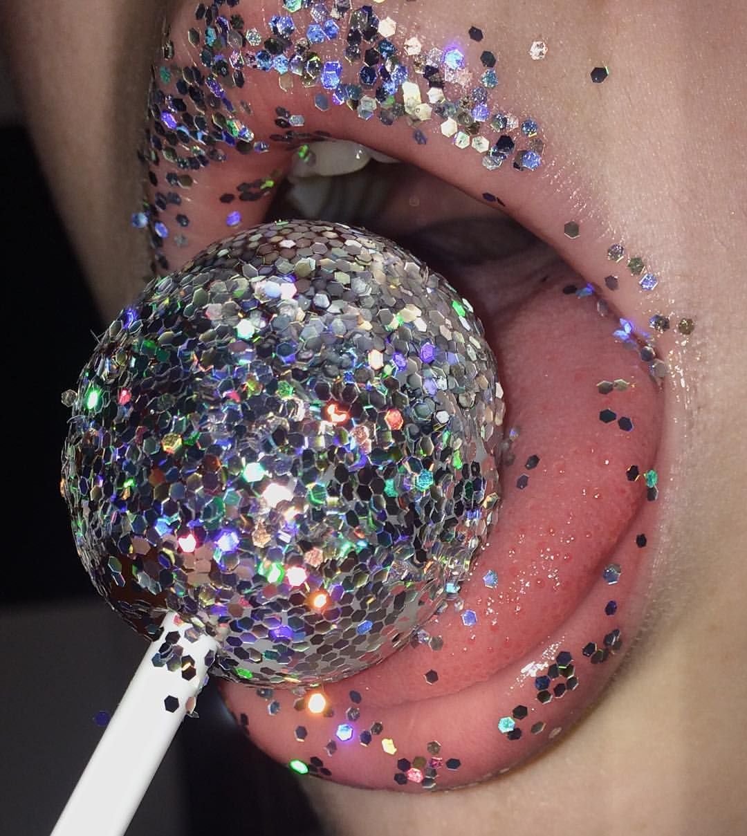 Эстетика в блестках