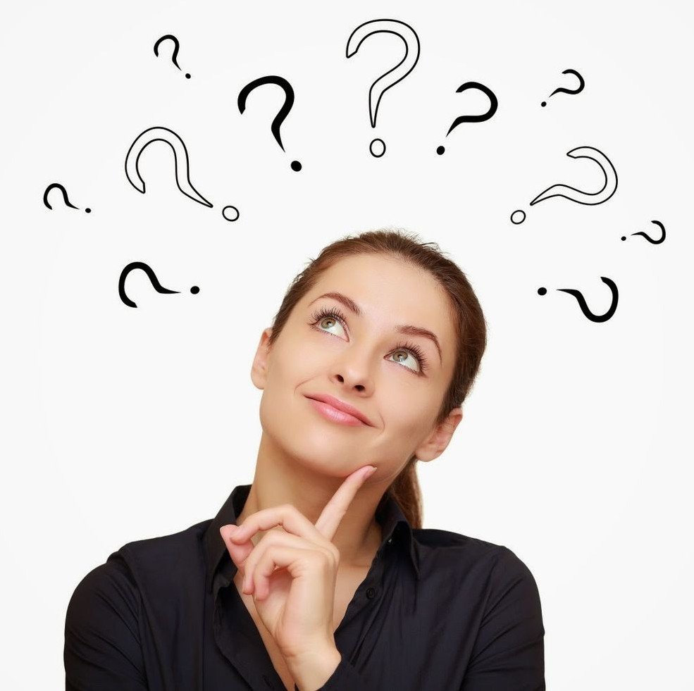 Задумчивая девушка