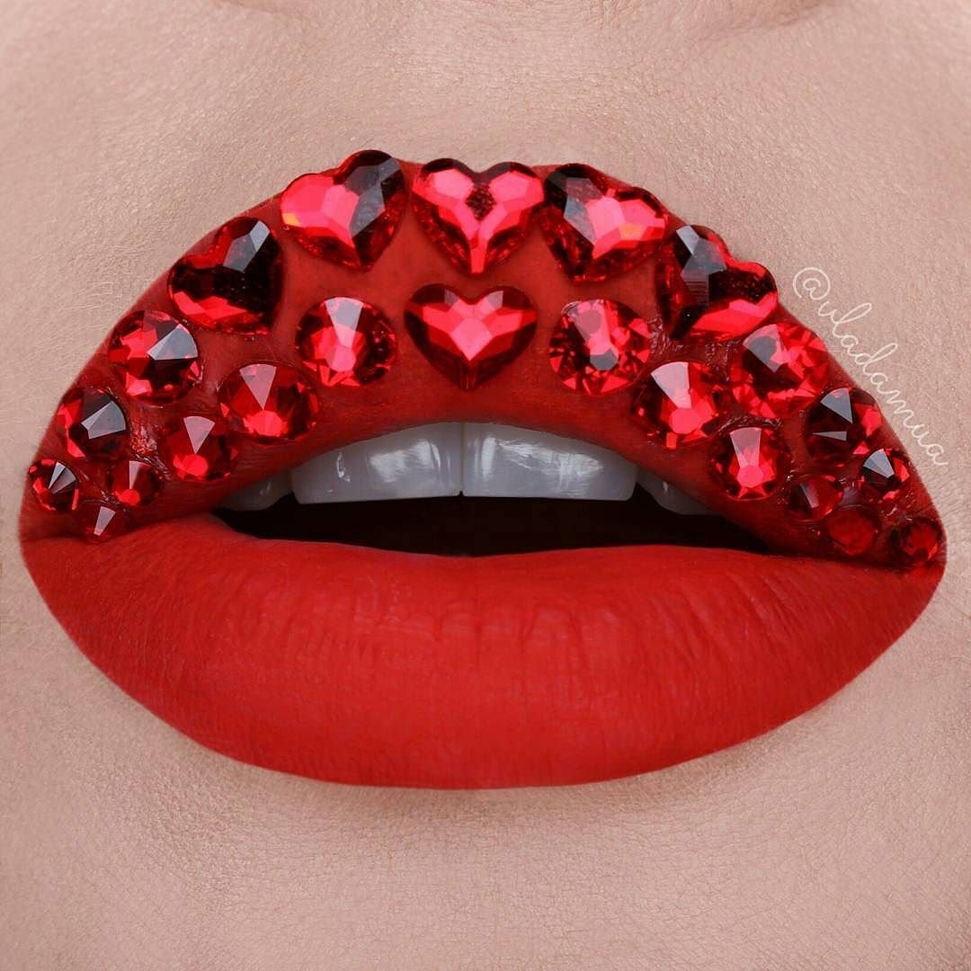 Необычные губы