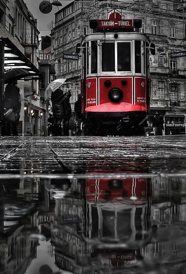 Красный трамвай