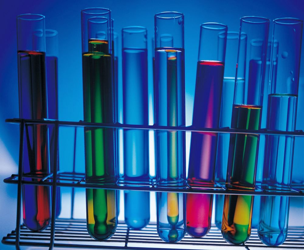 Краски в пробирках