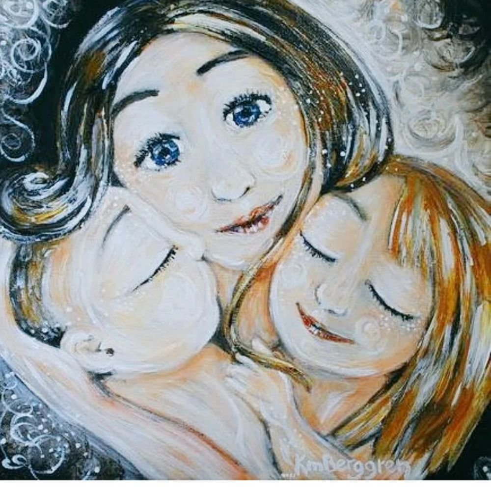 Мама с двумя детьми