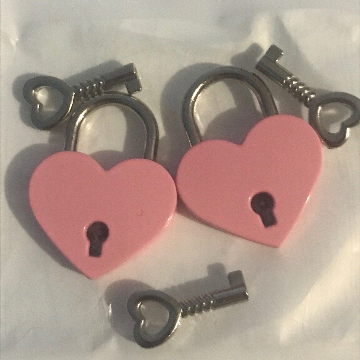 Сердечки из разных предметов