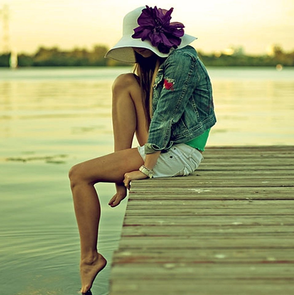 Рисунки девушек на аву