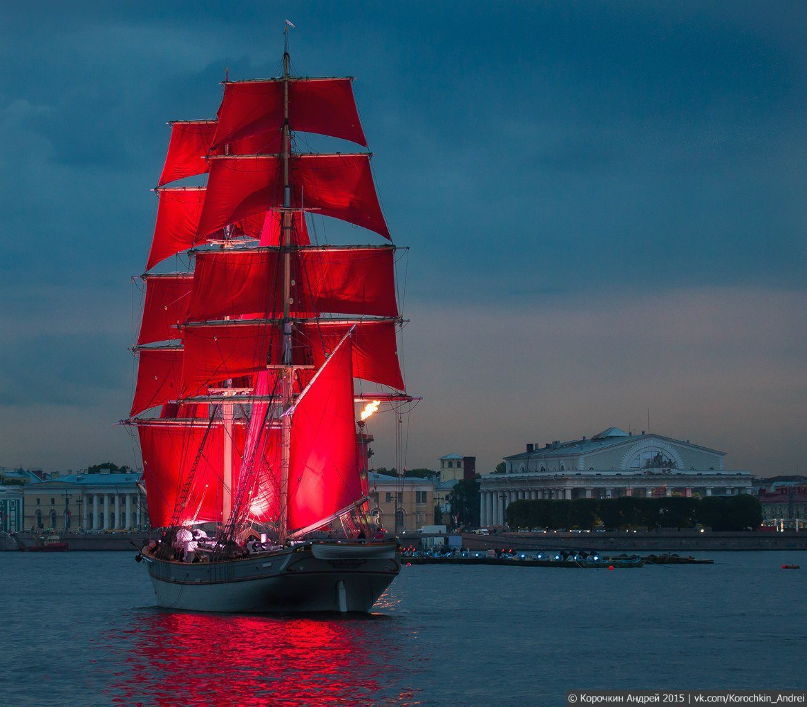 Алые паруса корабль в Питере