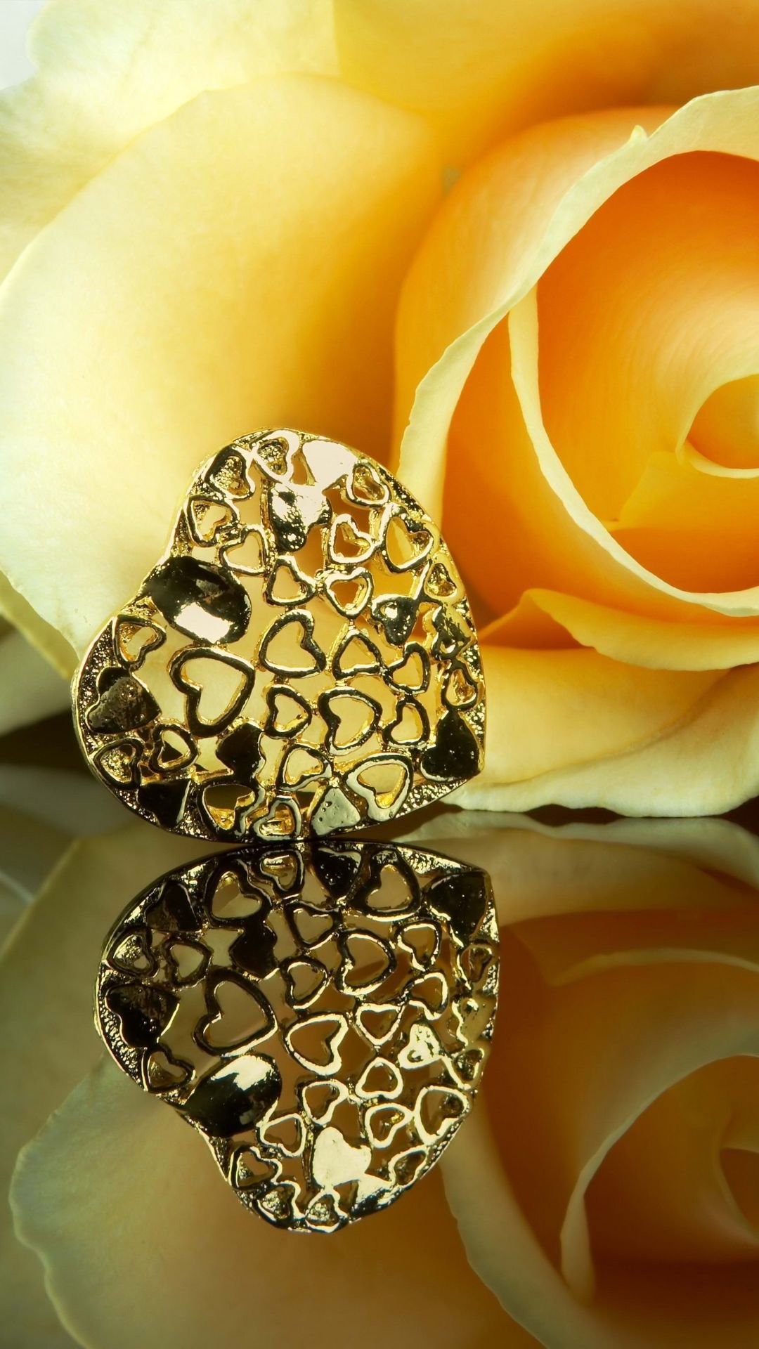 Золотые цветы