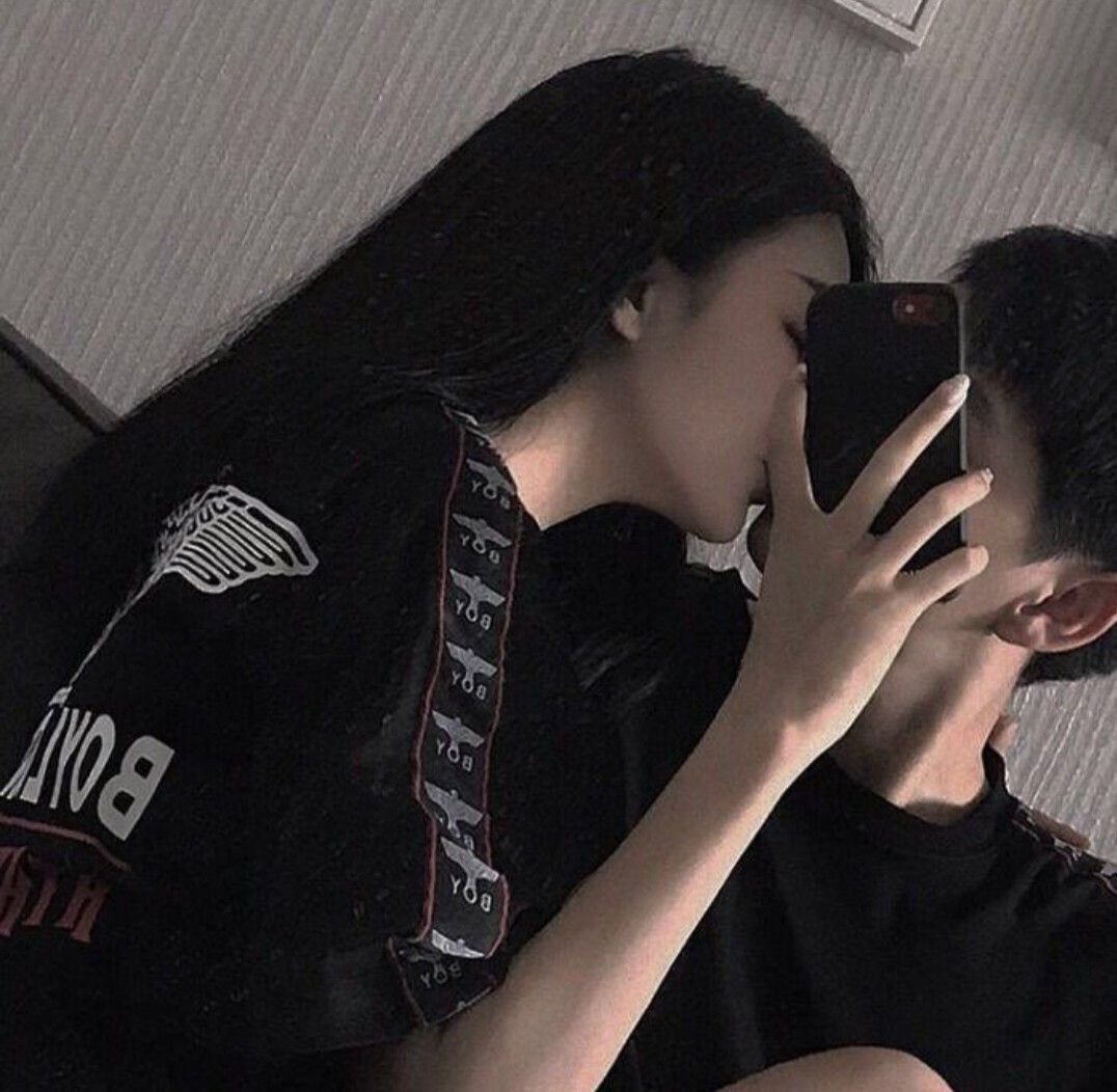 Корейская пара без лица