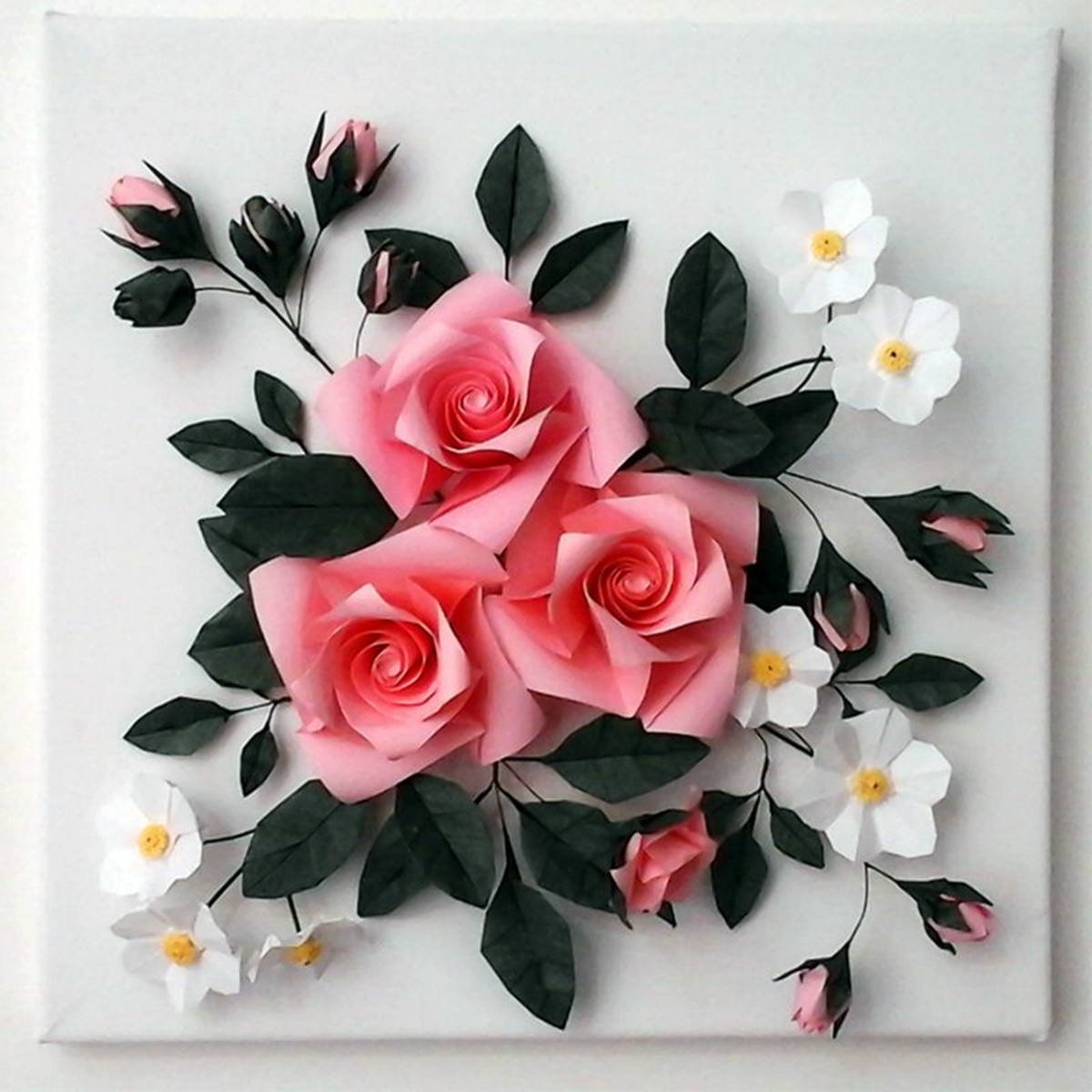 Панно из бумажных цветов