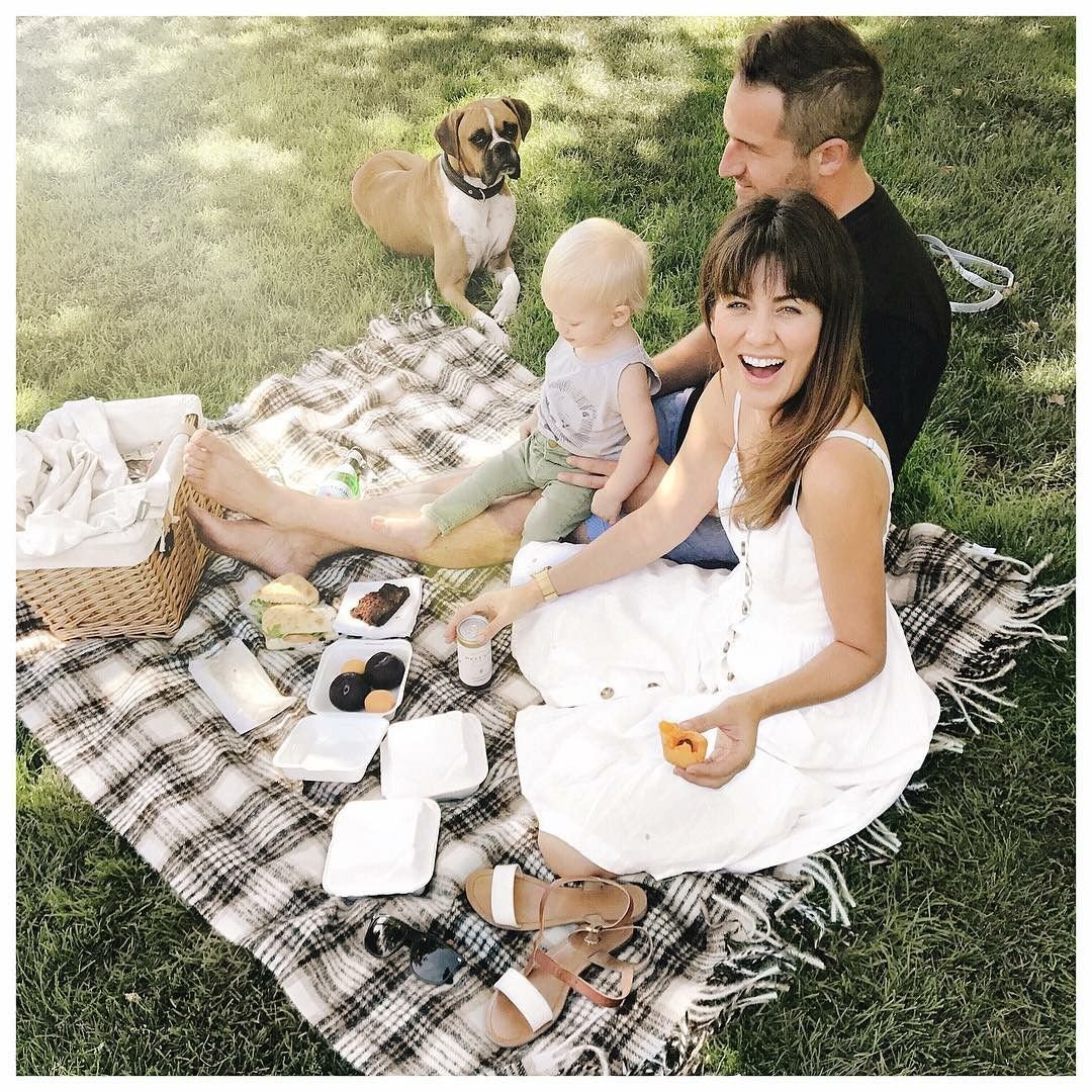 Фотосессия пикник семья