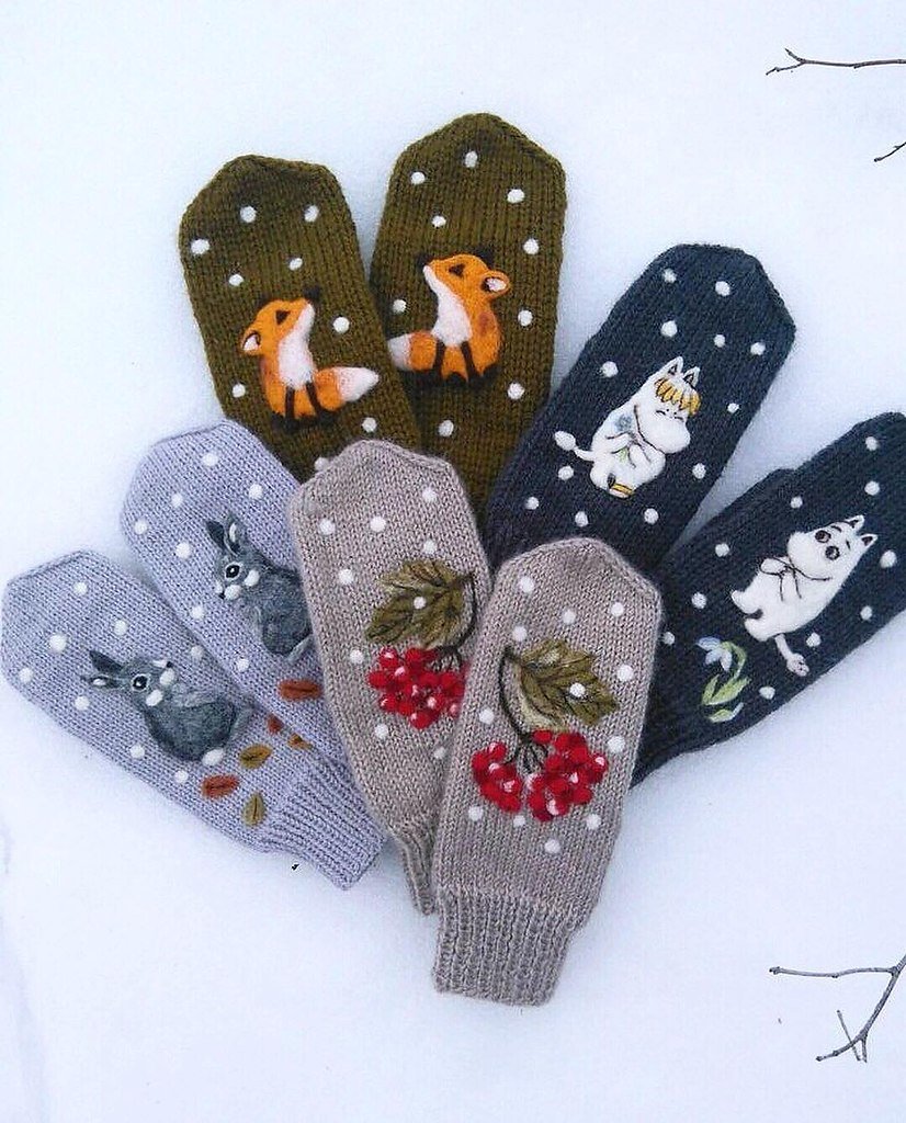 Варежки с вышивкой