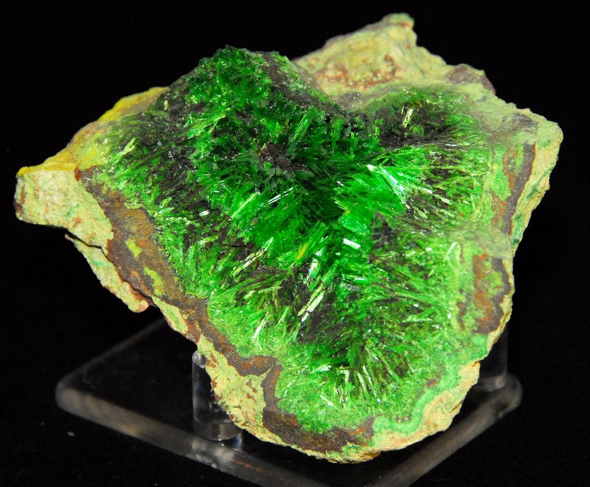 Уран металл радиоактивный