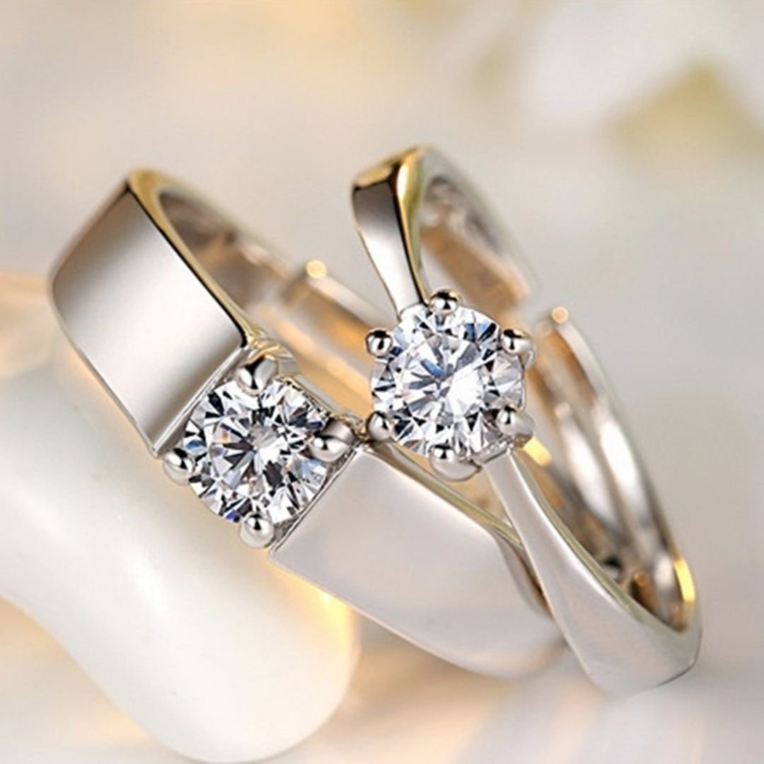 Обручальное кольцо с бриллиантом