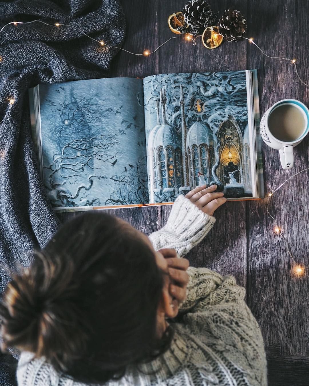 Необычные фотосессии с книгами