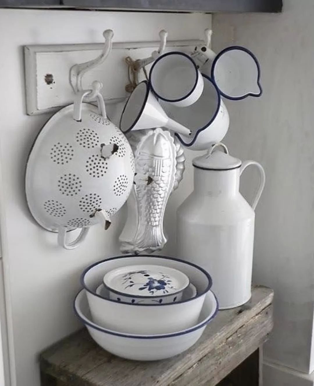 Винтажная кухонная утварь в интерьере