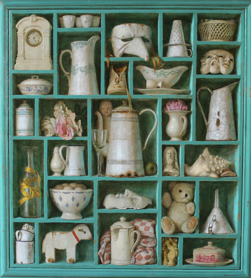 Полка с предметами