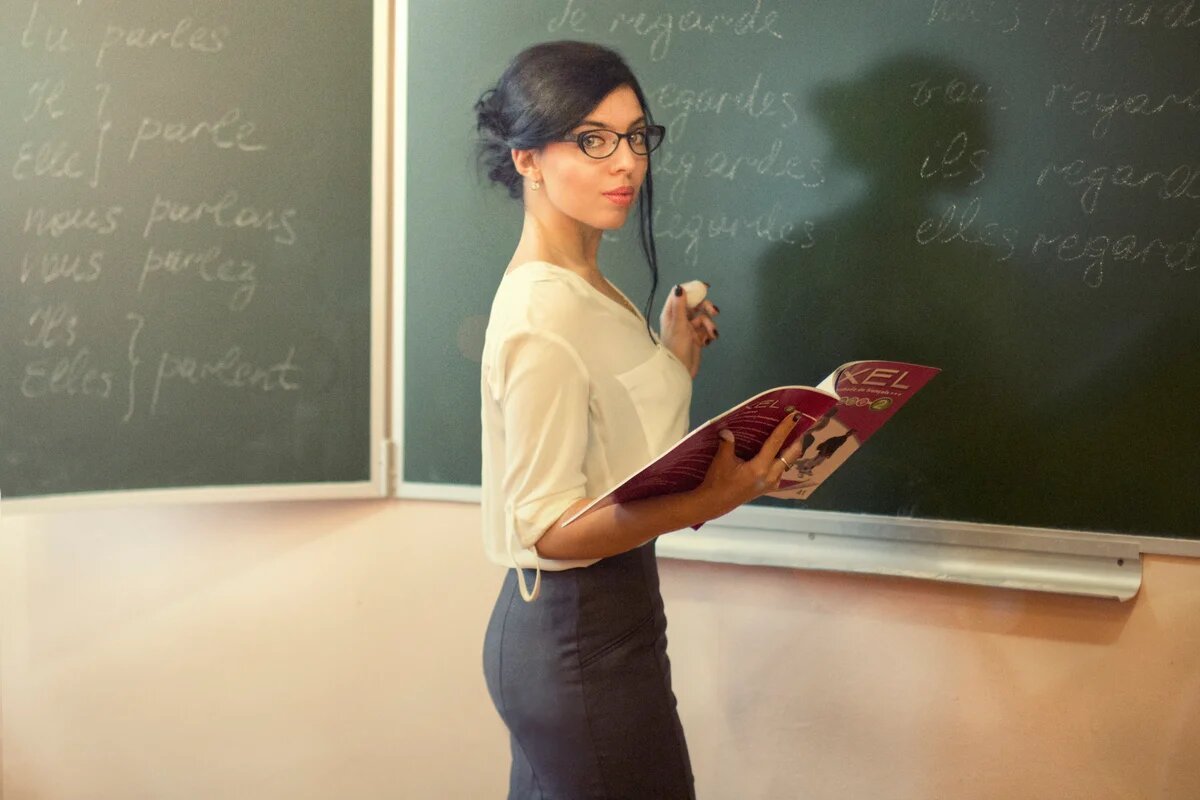 Авинян Сильва Гагиковна учительница