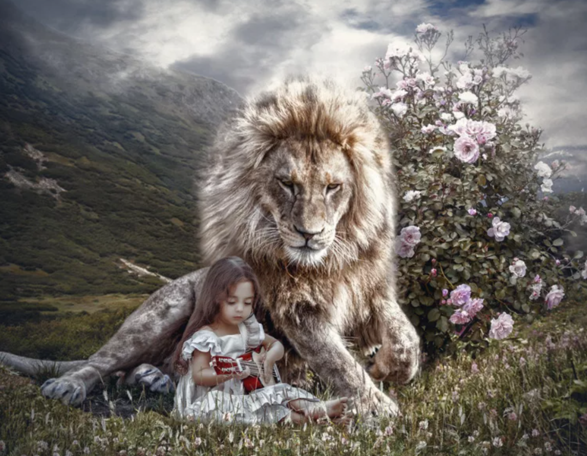 Лев и маленькая девочка