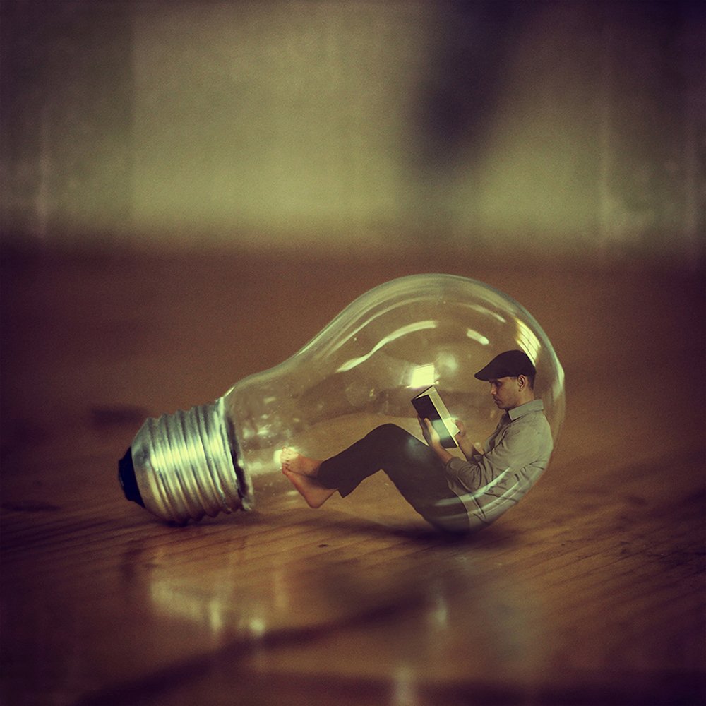 Человек с лампочкой