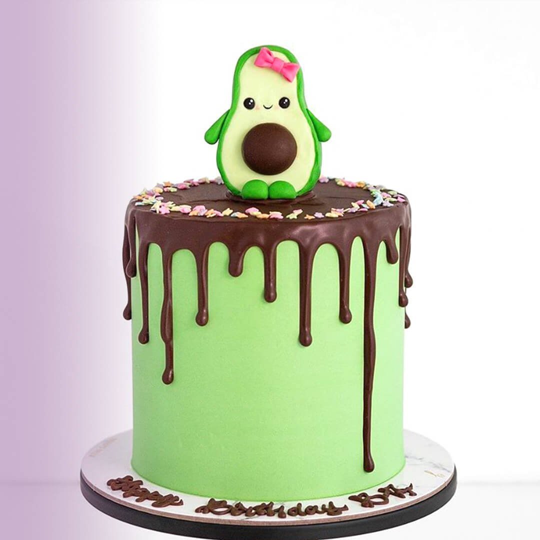 Торт в виде авокадо