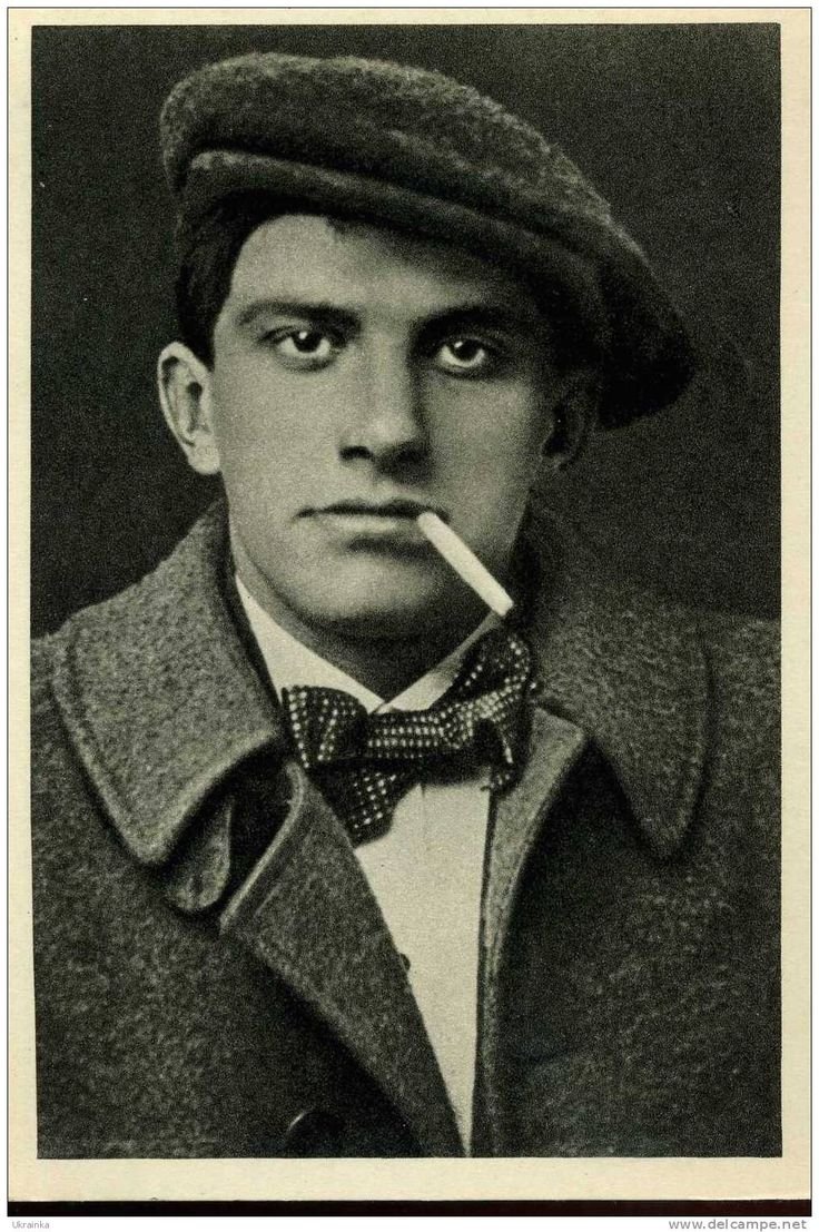 Владимир Маяковский фото