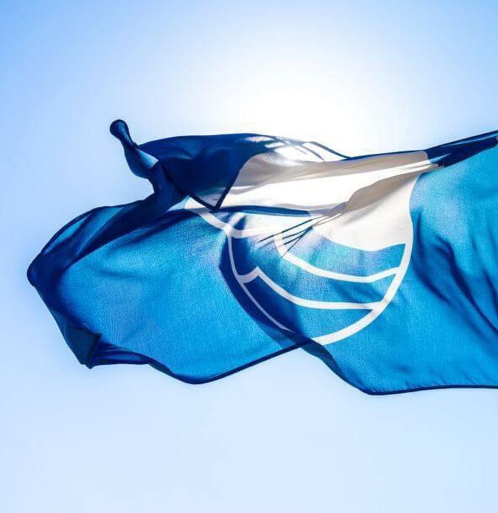 Бирюзово голубой флаг