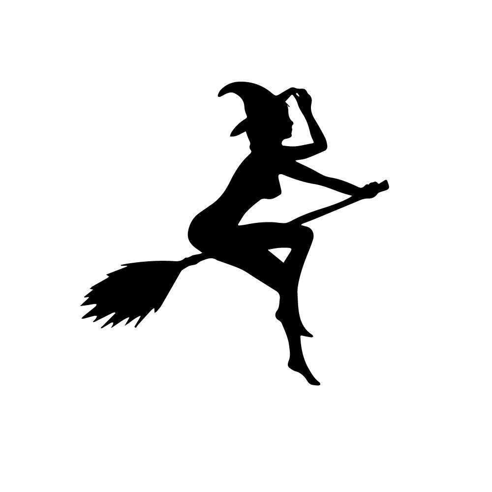 Ведьма в небе на метле