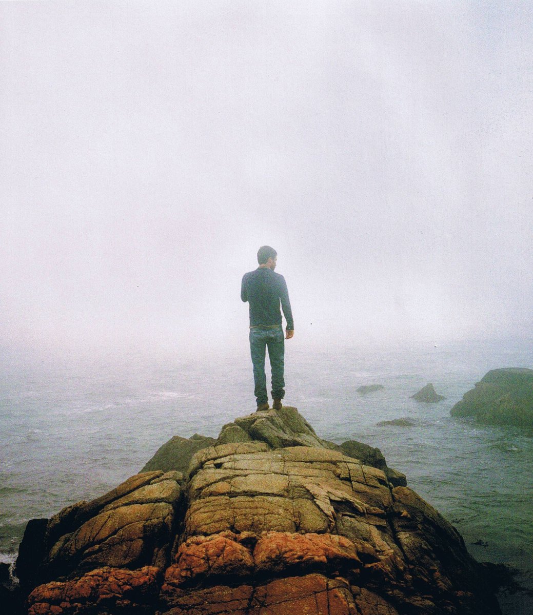 Фото человека в дали