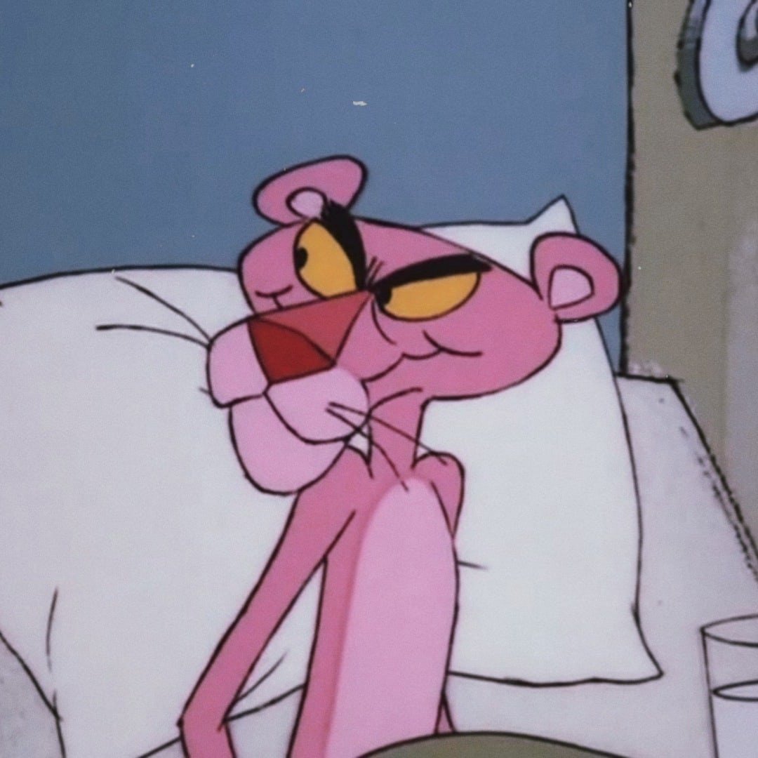 Розовая пантера с сигаретой