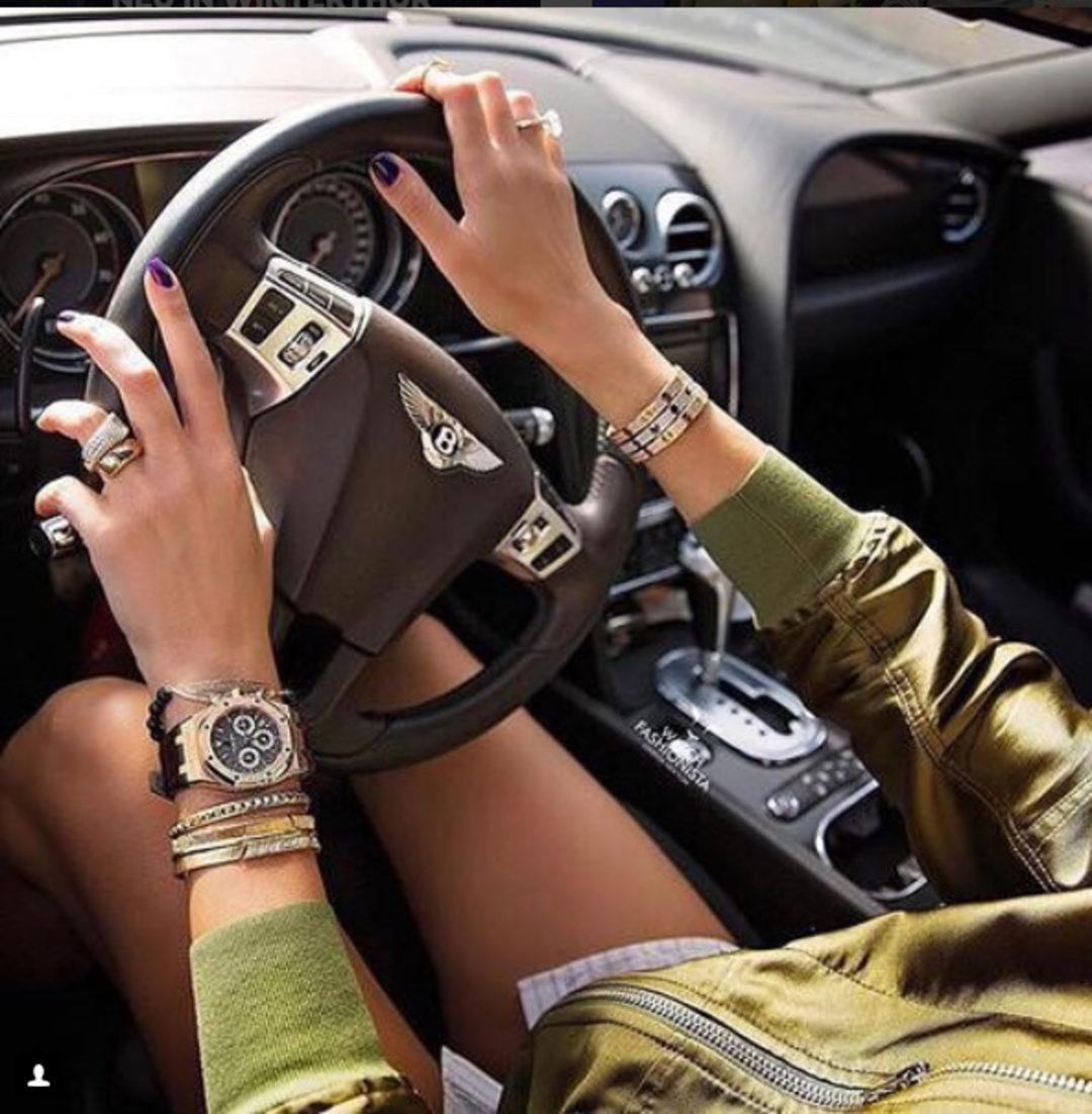 Женский предмет роскоши