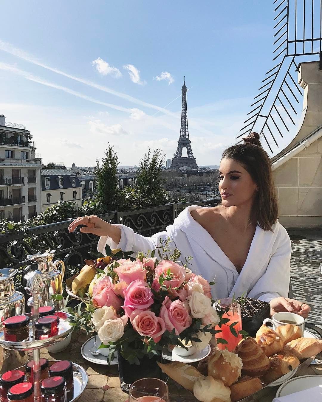 Атрибуты роскошной жизни