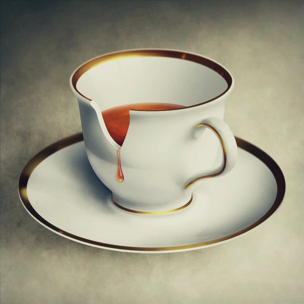 Разбитая Кружка с кофе