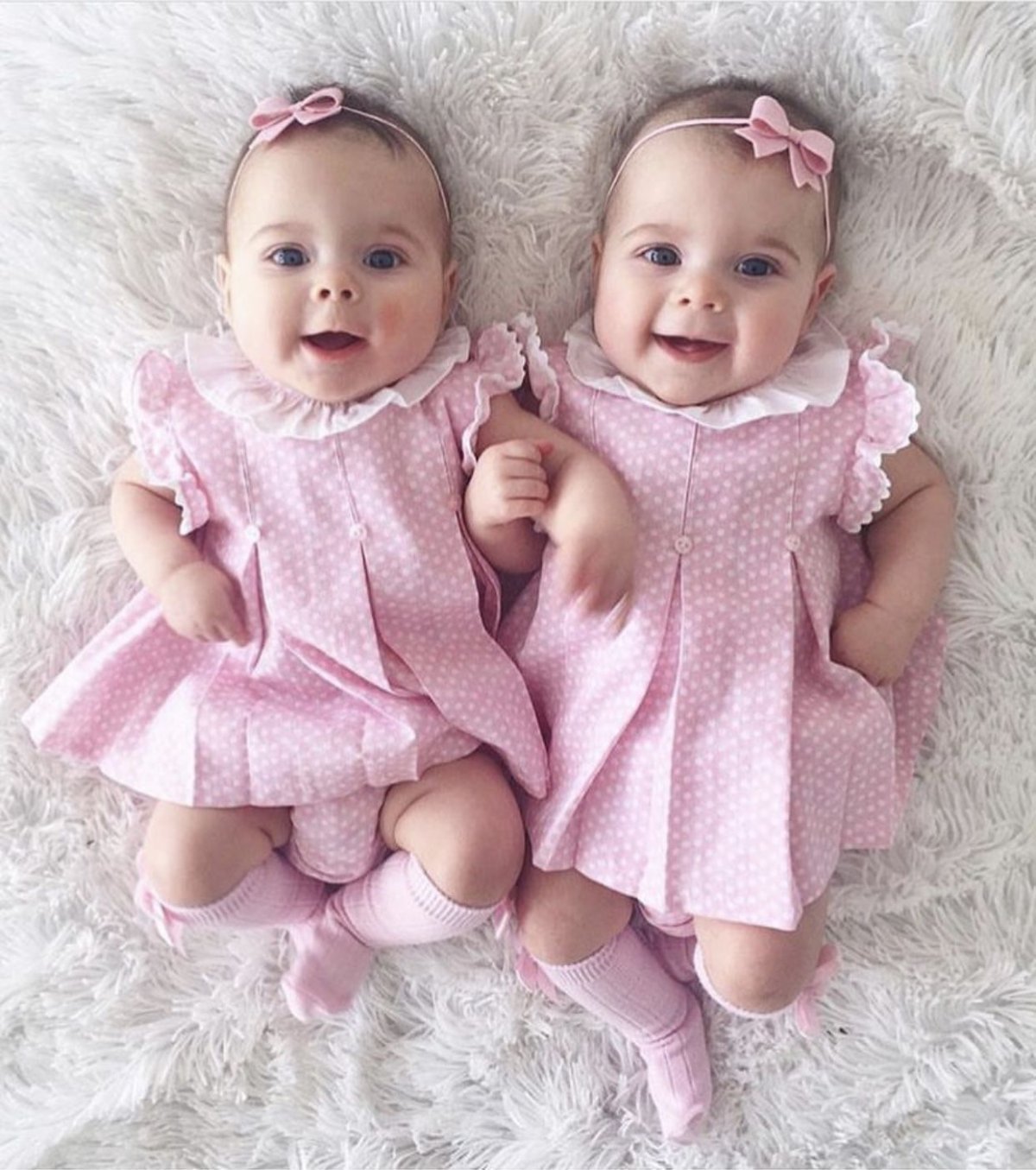 Одежда для тройняшек девочек