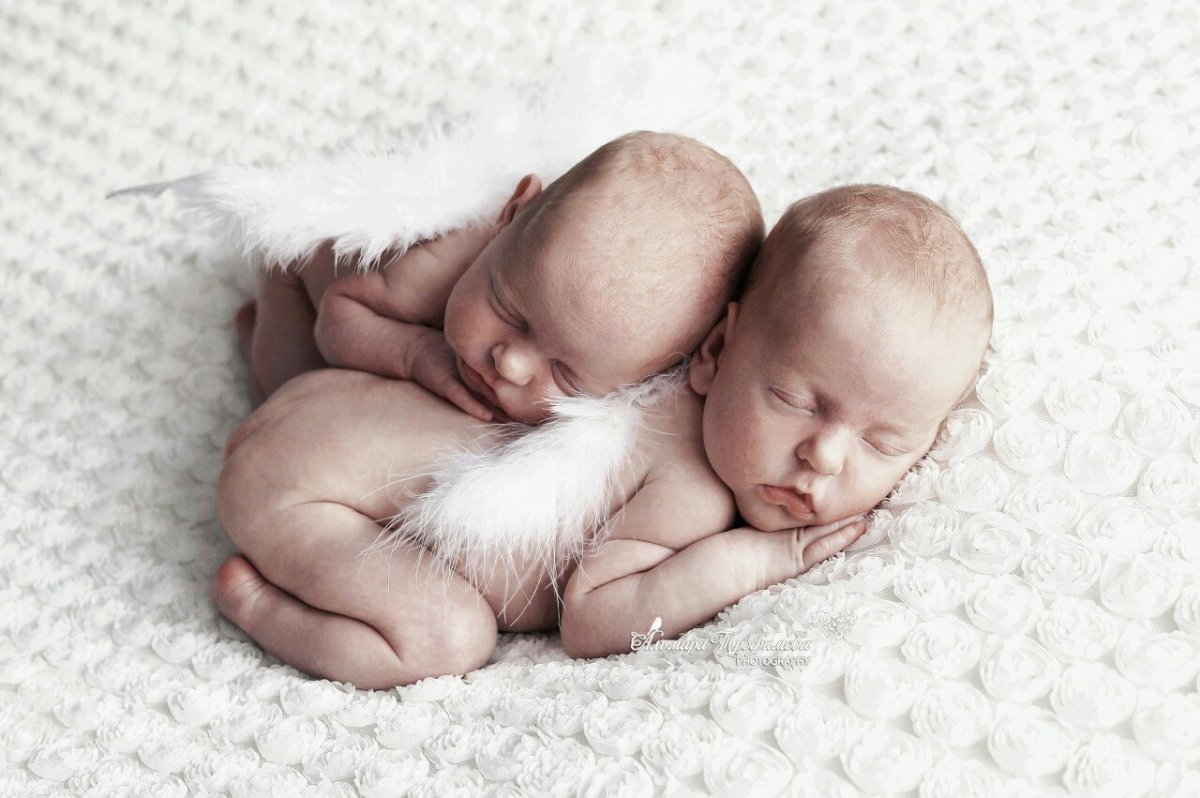 Спасительные объятия близнецов