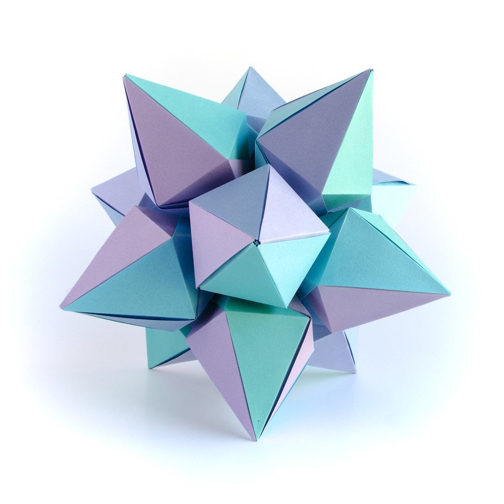 Полигональные фигуры на стену