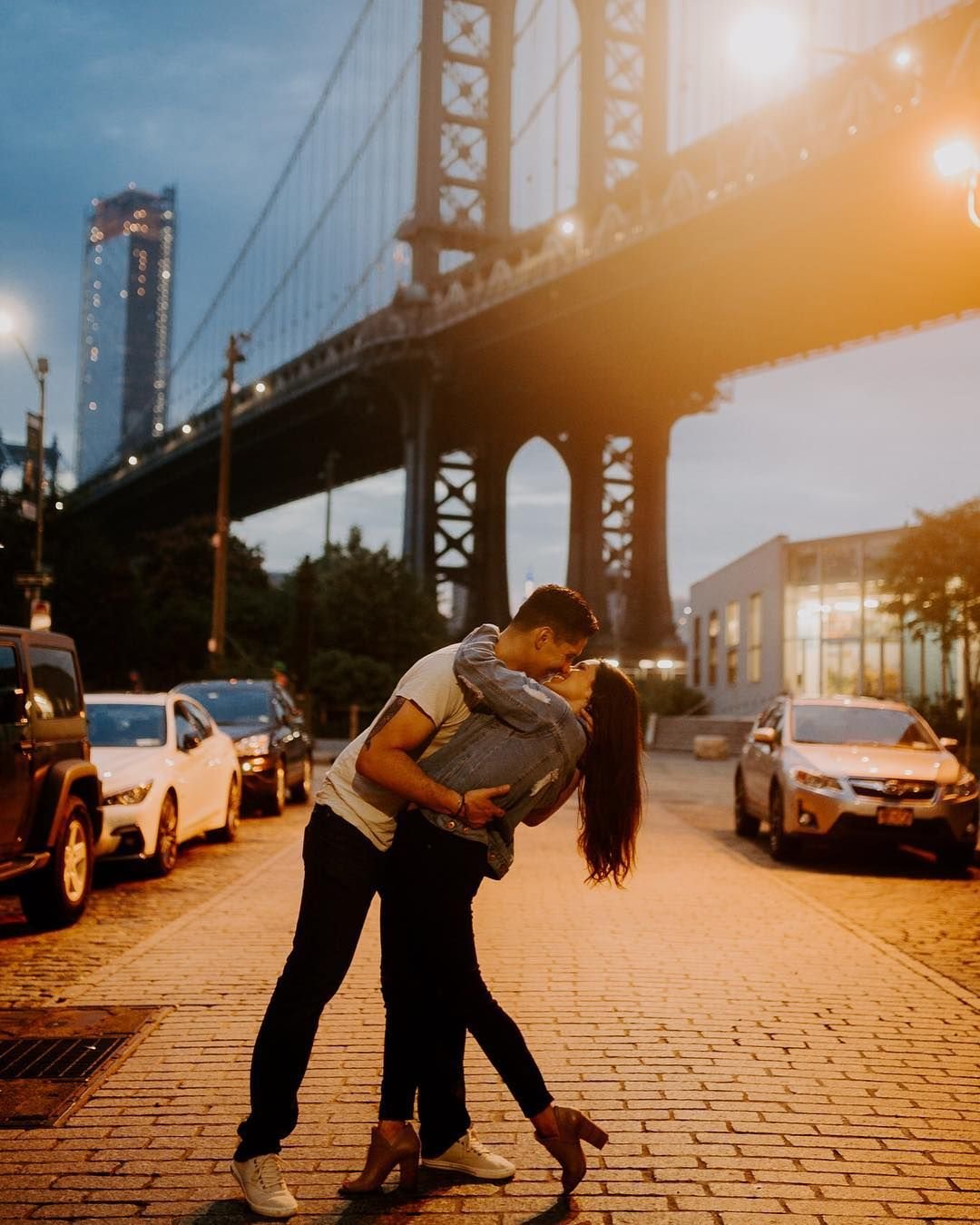 Влюбленные пары в городе