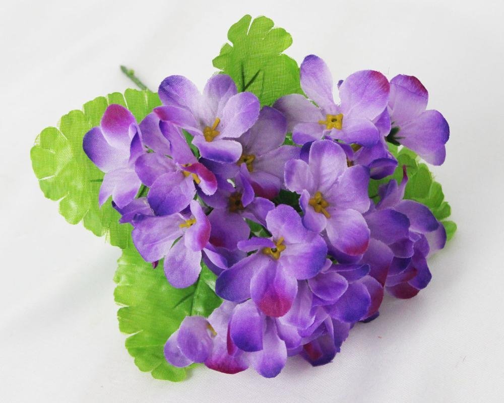 Букет из фиалок