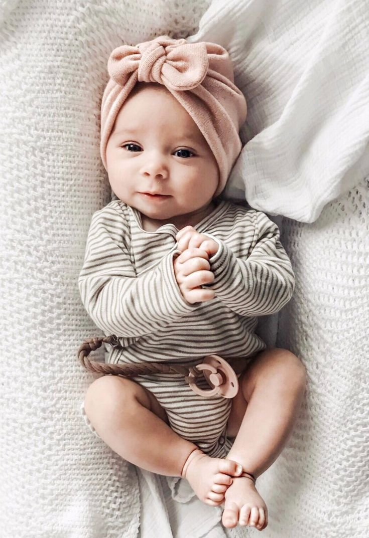 Младенец девочка