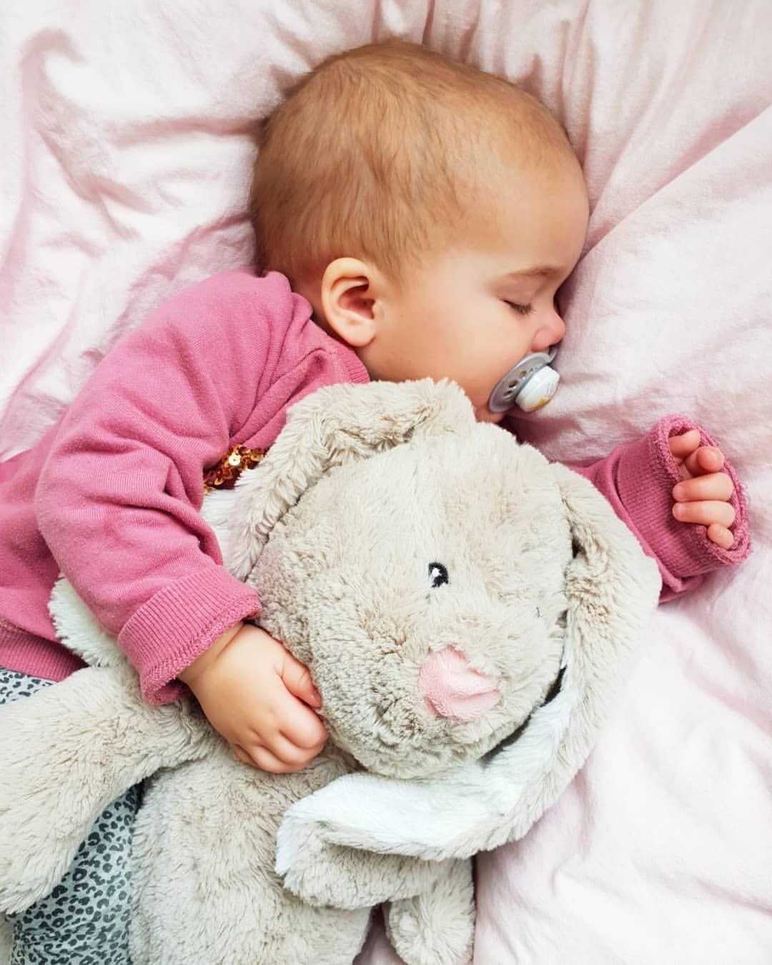 Красивые милые малыши