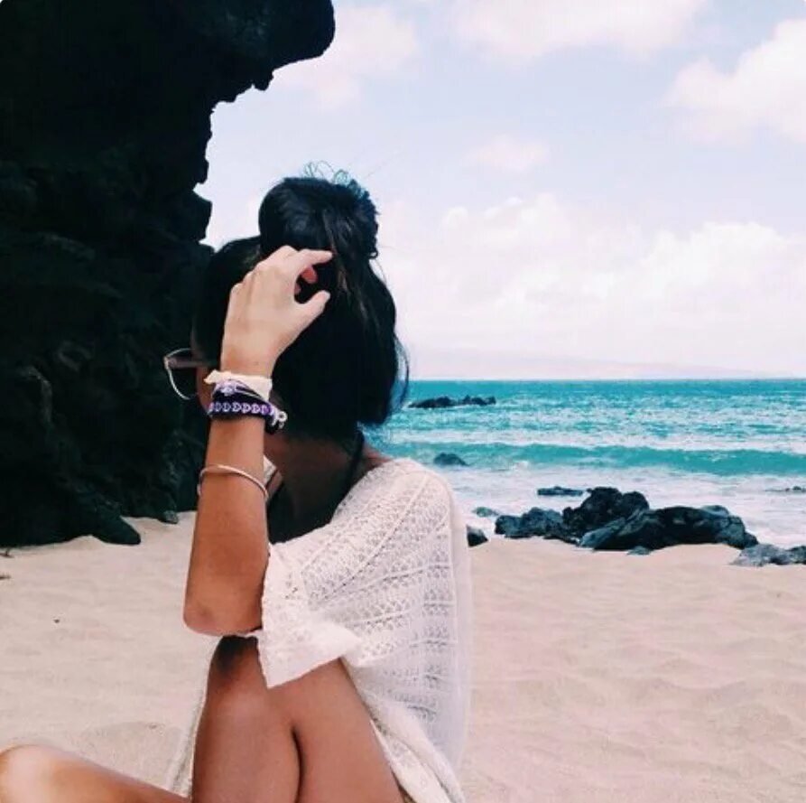 Нарисованная девушка с фотоаппаратом